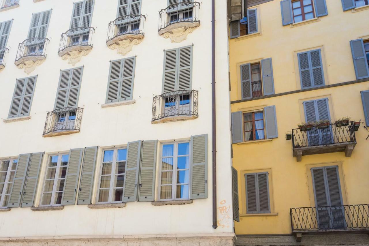 Cosy Apartment 2 Minutes From Duomo Milano Eksteriør billede