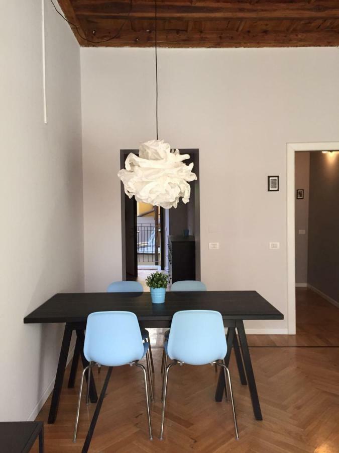 Cosy Apartment 2 Minutes From Duomo Milano Eksteriør billede