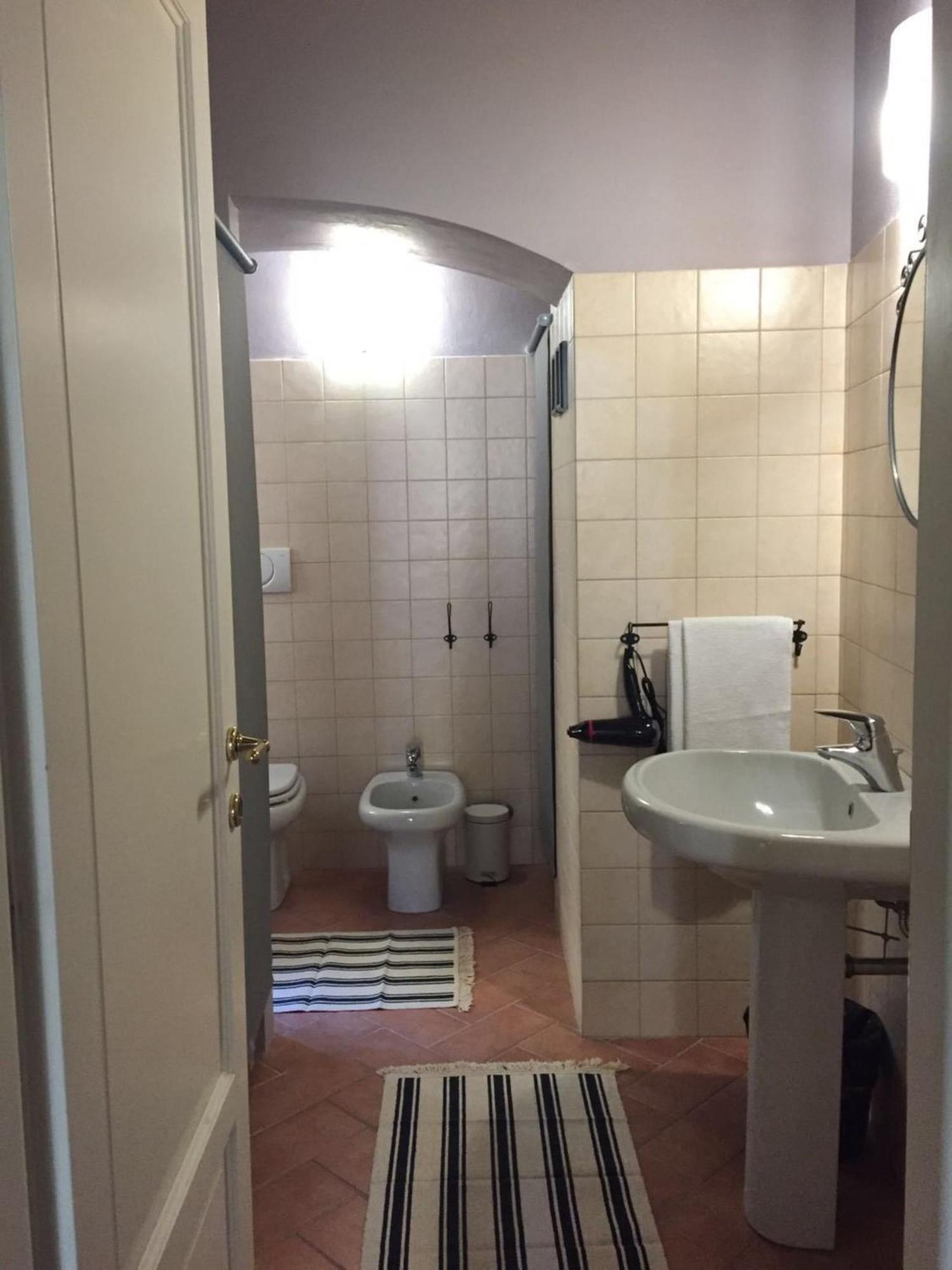 Cosy Apartment 2 Minutes From Duomo Milano Eksteriør billede